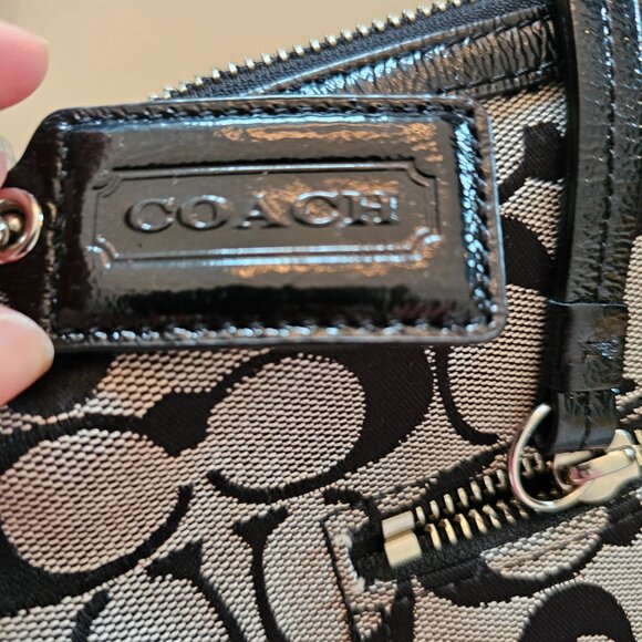Coach Signature Bag - Picture 2 of 3